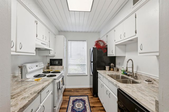 128 Emperado Way, Hot Springs Village, AR 71909