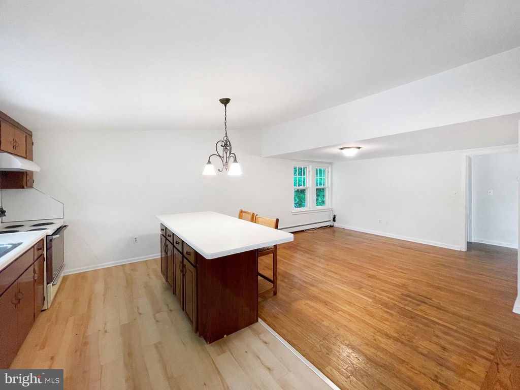 62 ROUTE 31 N #2, Pennington, NJ 08534
