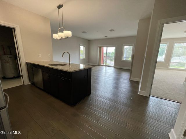 2 West Avenue 307, Saratoga Springs, NY 12866