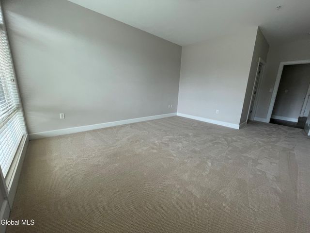 2 West Avenue 307, Saratoga Springs, NY 12866