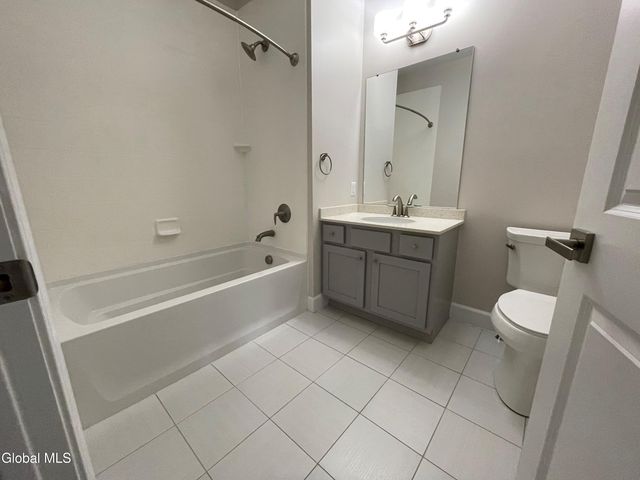 2 West Avenue 307, Saratoga Springs, NY 12866