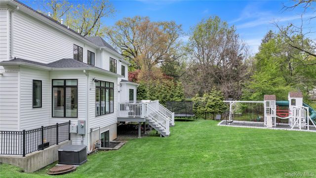 12 Dalewood Drive, Suffern, NY 10901