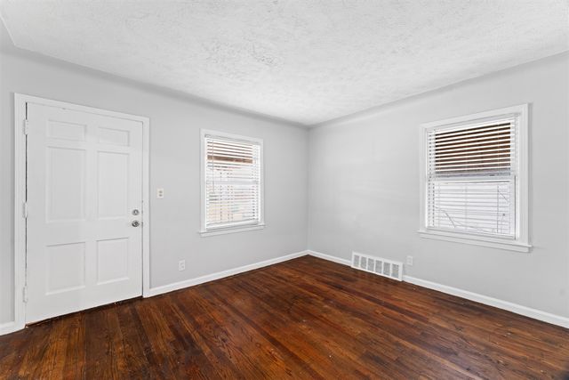 20947 Beechwood Avenue, Eastpointe, MI 48021