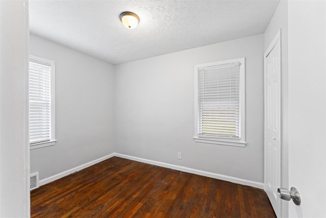 20947 Beechwood Avenue, Eastpointe, MI 48021