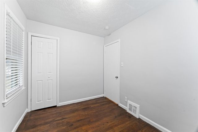 20947 Beechwood Avenue, Eastpointe, MI 48021