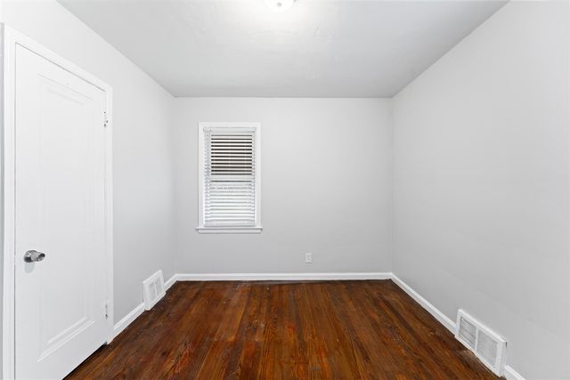 20947 Beechwood Avenue, Eastpointe, MI 48021