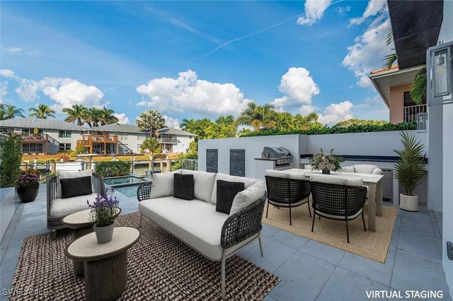 1559 CHESAPEAKE AVE, Naples, FL 34102