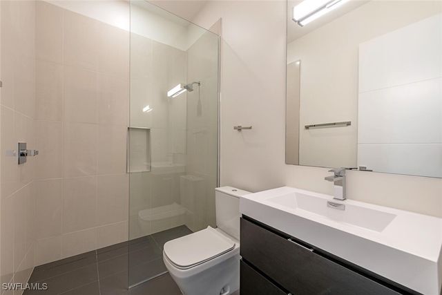 1559 CHESAPEAKE AVE, Naples, FL 34102