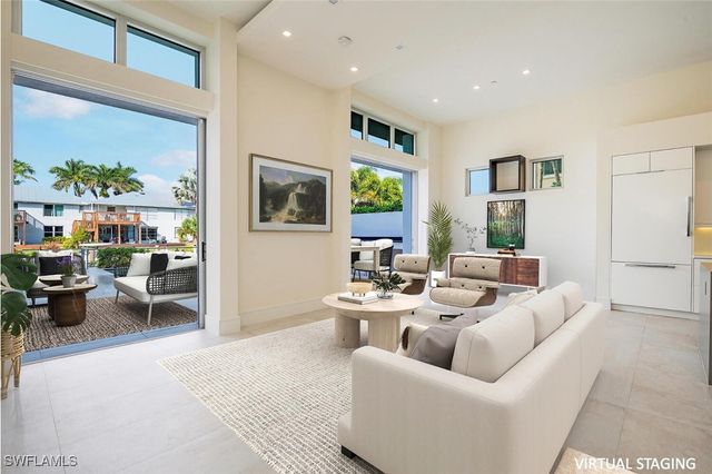 1559 CHESAPEAKE AVE, Naples, FL 34102