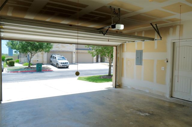 2880 Donnell DR 801, Round Rock, TX 78664