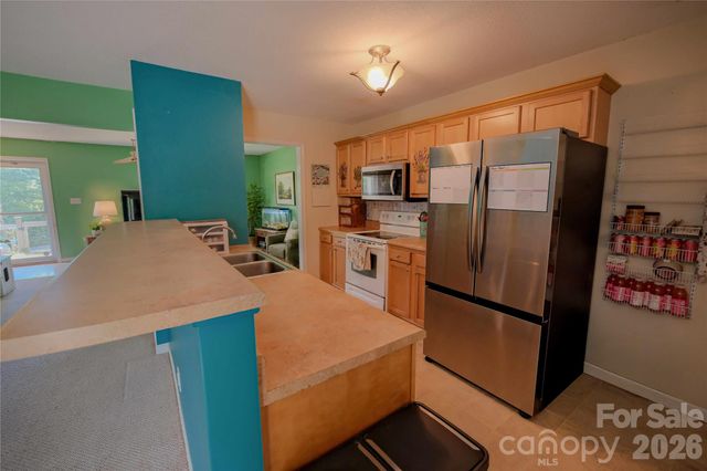 7 Dogwood Lane, Asheville, NC 28803
