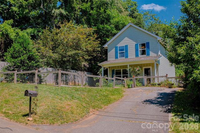 7 Dogwood Lane, Asheville, NC 28803