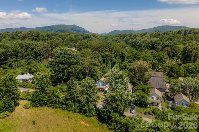 7 Dogwood Lane, Asheville, NC 28803