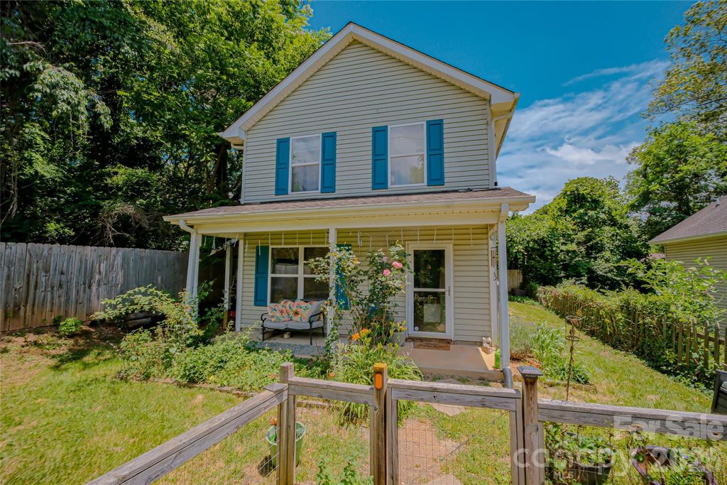 7 Dogwood Lane, Asheville, NC 28803