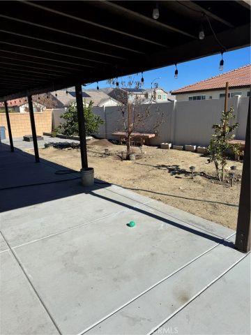 996 Forster, Hemet, CA 92543