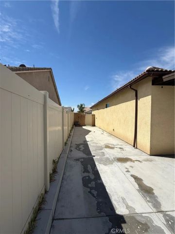 996 Forster, Hemet, CA 92543