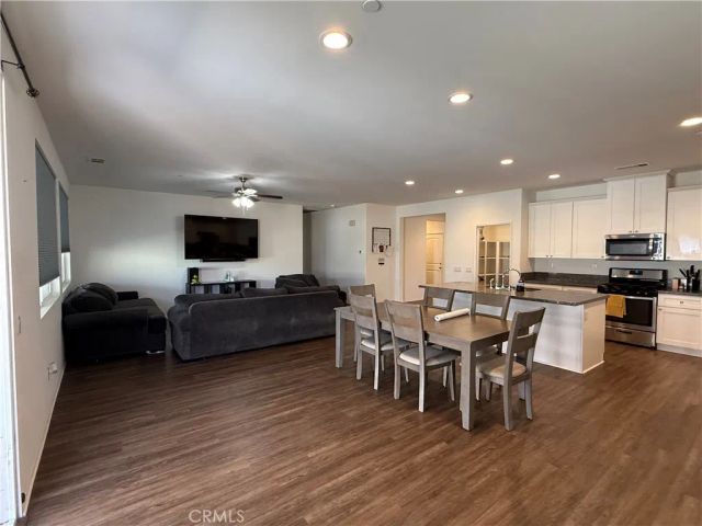 996 Forster, Hemet, CA 92543