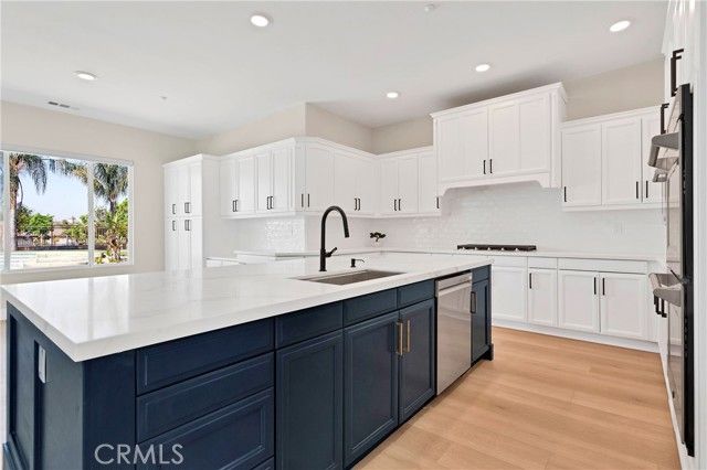 7945 Horizon View Drive, Riverside, CA 92506