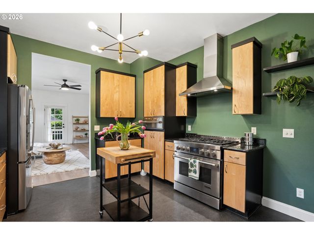 2345 Se CLINTON St, Portland, OR 97202
