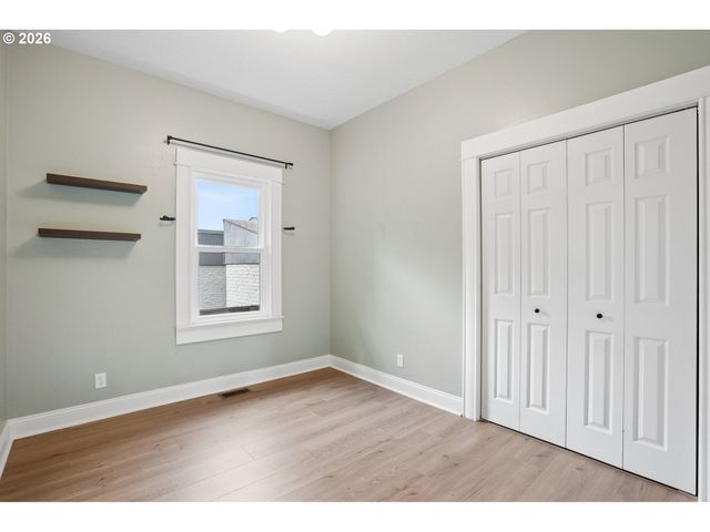 2345 Se CLINTON St, Portland, OR 97202