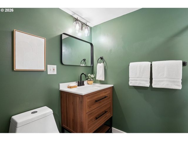 2345 Se CLINTON St, Portland, OR 97202