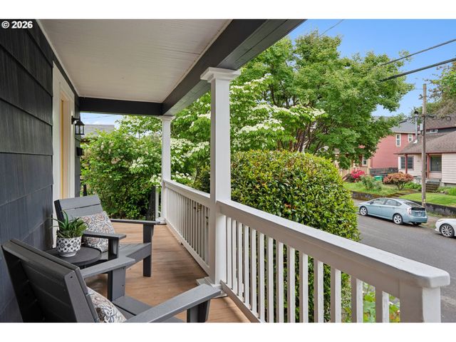 2345 Se CLINTON St, Portland, OR 97202