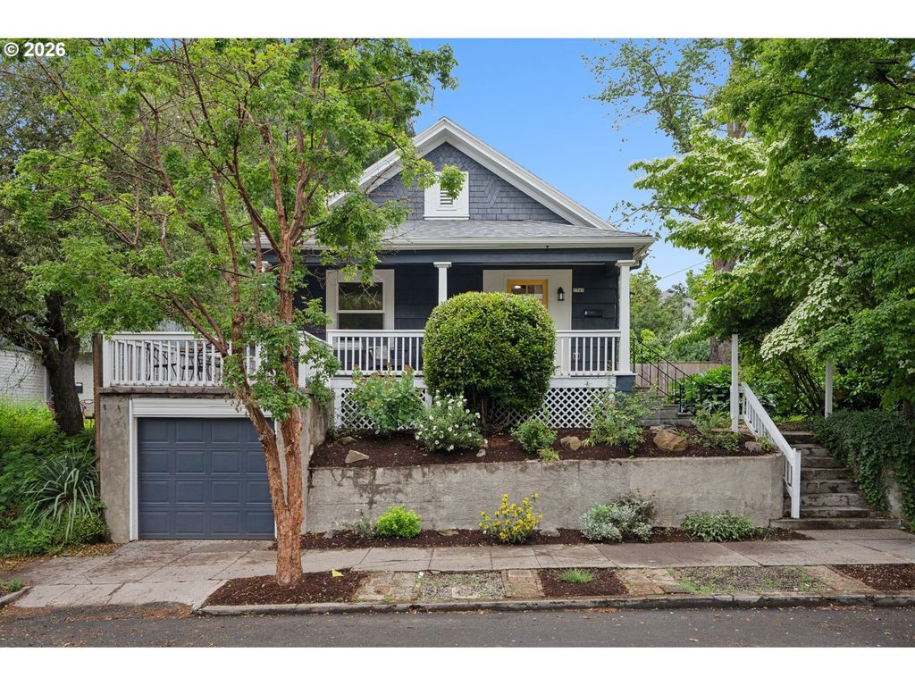 2345 Se CLINTON St, Portland, OR 97202