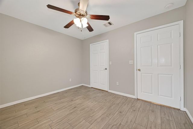 10226 Ella Falls Boulevard, Houston, TX 77038