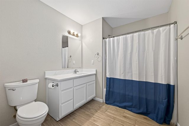 10226 Ella Falls Boulevard, Houston, TX 77038