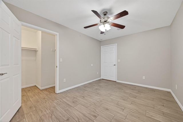 10226 Ella Falls Boulevard, Houston, TX 77038