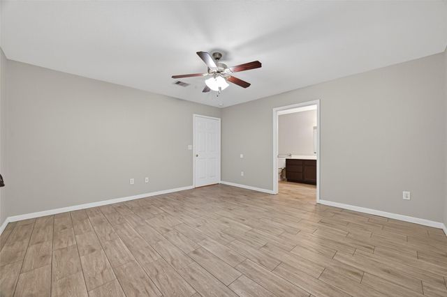 10226 Ella Falls Boulevard, Houston, TX 77038