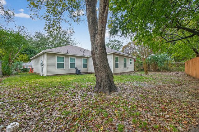 10226 Ella Falls Boulevard, Houston, TX 77038