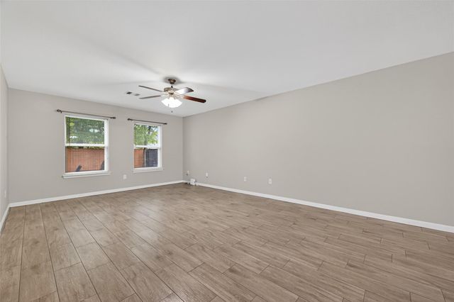 10226 Ella Falls Boulevard, Houston, TX 77038