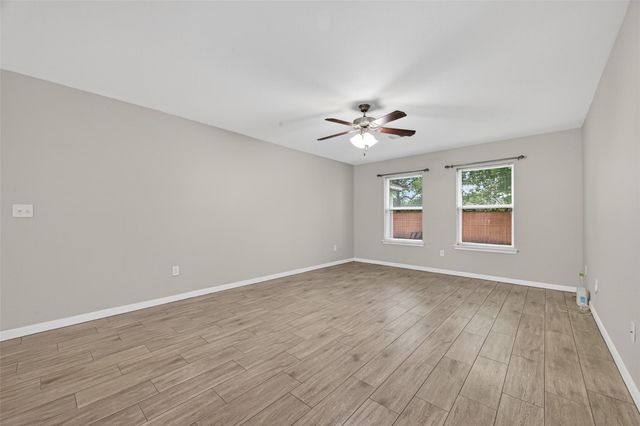 10226 Ella Falls Boulevard, Houston, TX 77038