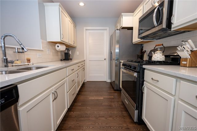 702 Carriage Lane, West Seneca, NY 14224