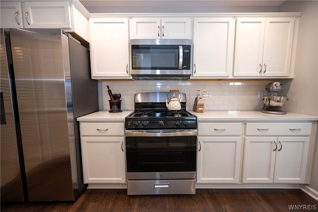 702 Carriage Lane, West Seneca, NY 14224