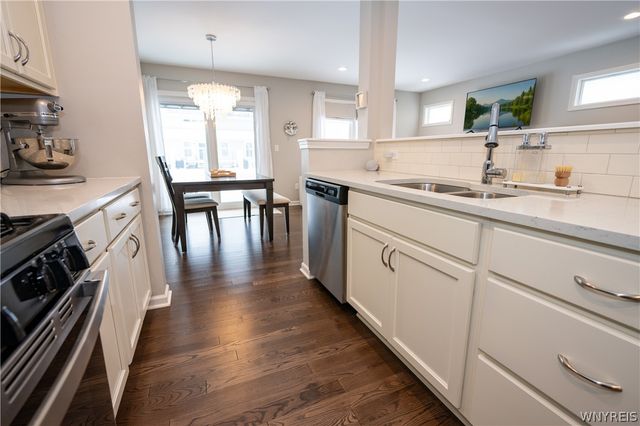 702 Carriage Lane, West Seneca, NY 14224