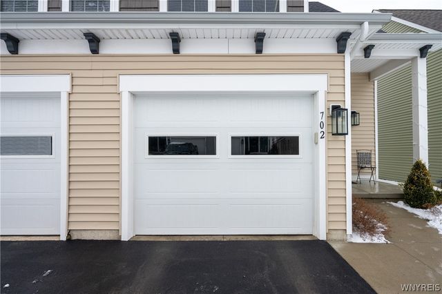 702 Carriage Lane, West Seneca, NY 14224