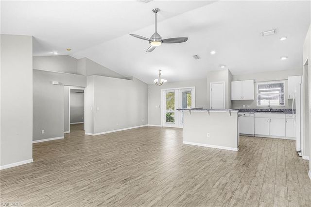 423 SE 23rd ST, Cape Coral, FL 33990