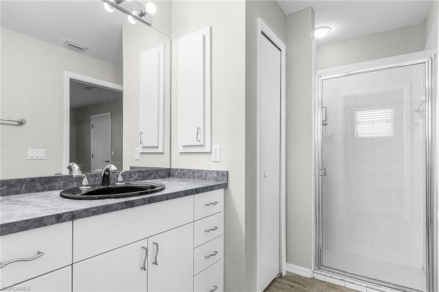 423 SE 23rd ST, Cape Coral, FL 33990