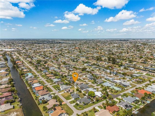 423 SE 23rd ST, Cape Coral, FL 33990
