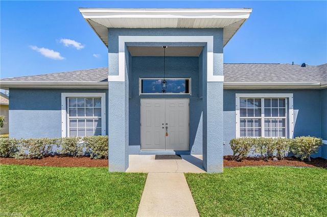 423 SE 23rd ST, Cape Coral, FL 33990