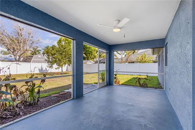 423 SE 23rd ST, Cape Coral, FL 33990