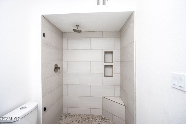 3102 E CLARENDON Avenue 207, Phoenix, AZ 85016