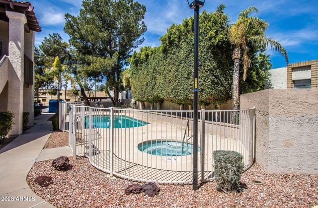 3102 E CLARENDON Avenue 207, Phoenix, AZ 85016