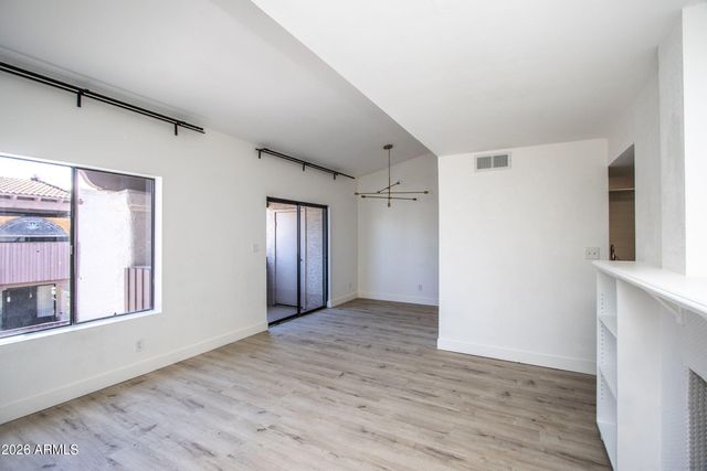 3102 E CLARENDON Avenue 207, Phoenix, AZ 85016