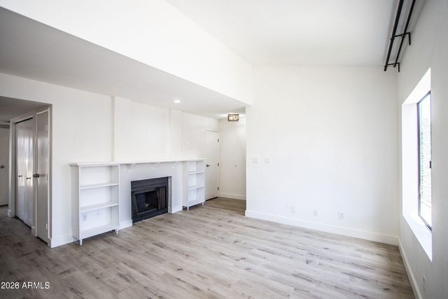 3102 E CLARENDON Avenue 207, Phoenix, AZ 85016