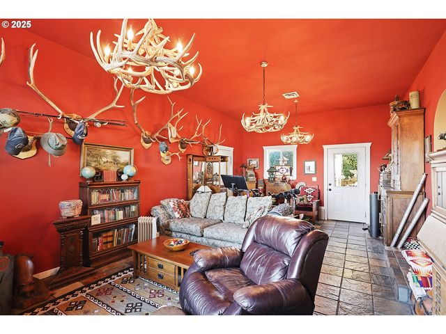 3720 COLUMBIA VIEW Dr, The Dalles, OR 97058