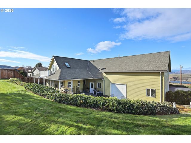 3720 COLUMBIA VIEW Dr, The Dalles, OR 97058