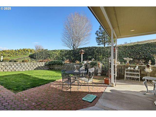 3720 COLUMBIA VIEW Dr, The Dalles, OR 97058